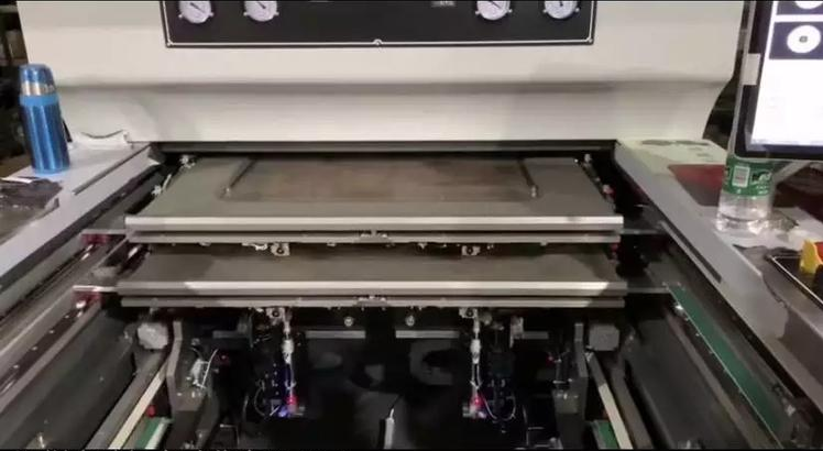 UVW平臺(tái)CCD視覺(jué)對(duì)位系統(tǒng)解決方案-機(jī)器視覺(jué)_視覺(jué)檢測(cè)設(shè)備_3D視覺(jué)_缺陷檢測(cè)