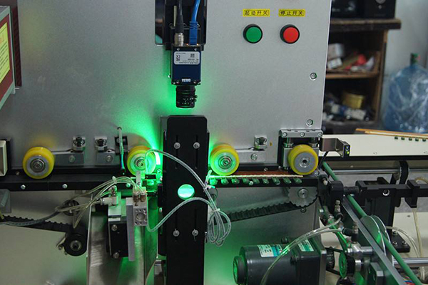 CCD視覺定位系統(tǒng)（零部件尺寸檢測(cè)應(yīng)用）-機(jī)器視覺_視覺檢測(cè)設(shè)備_3D視覺_缺陷檢測(cè)