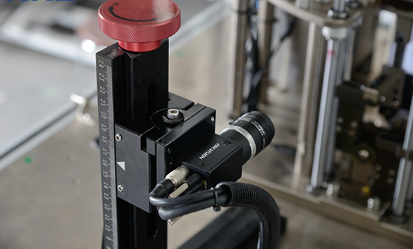 工業(yè)視覺檢測哪里比人工視覺檢測要好？-機(jī)器視覺_視覺檢測設(shè)備_3D視覺_缺陷檢測