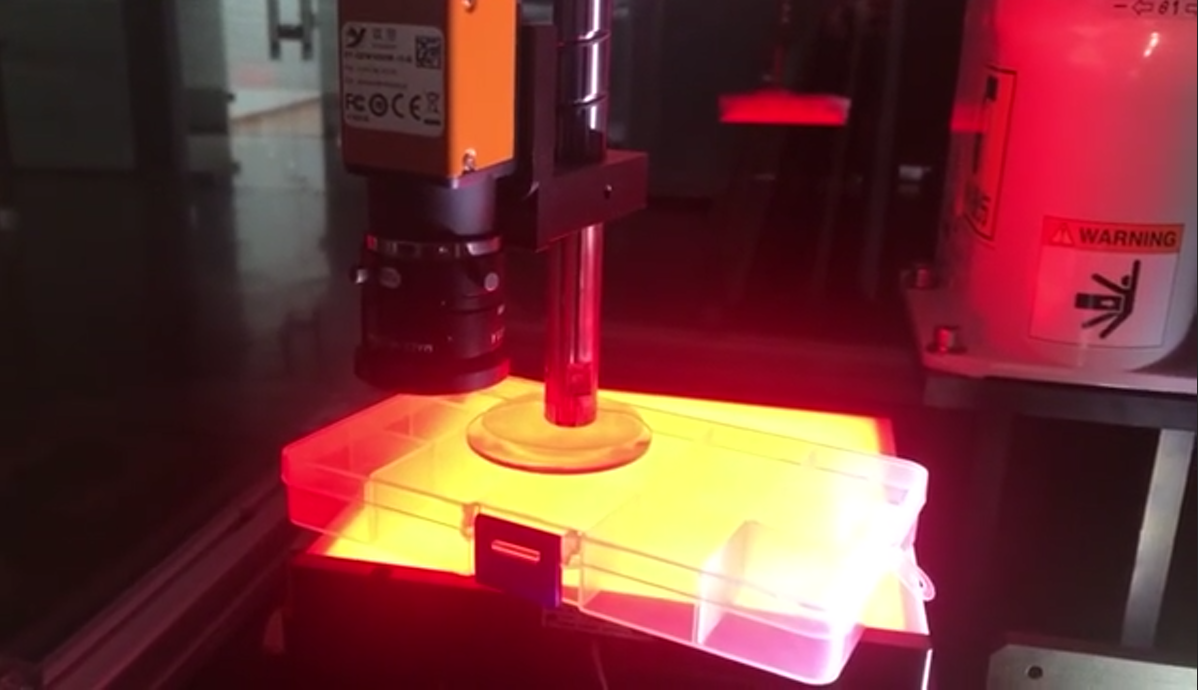 機(jī)器視覺對位系統(tǒng)貼合應(yīng)用案例-機(jī)器視覺_視覺檢測設(shè)備_3D視覺_缺陷檢測