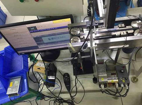 專業(yè)的評(píng)估人員對(duì)視覺(jué)檢測(cè)設(shè)備的優(yōu)勢(shì)-機(jī)器視覺(jué)_視覺(jué)檢測(cè)設(shè)備_3D視覺(jué)_缺陷檢測(cè)