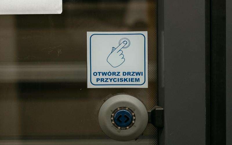 遷移學(xué)習(xí)在瑕疵檢測(cè)中的作用是什么