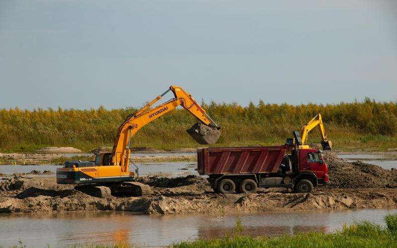 如何選擇適合大型生產(chǎn)線的缺陷檢測(cè)設(shè)備