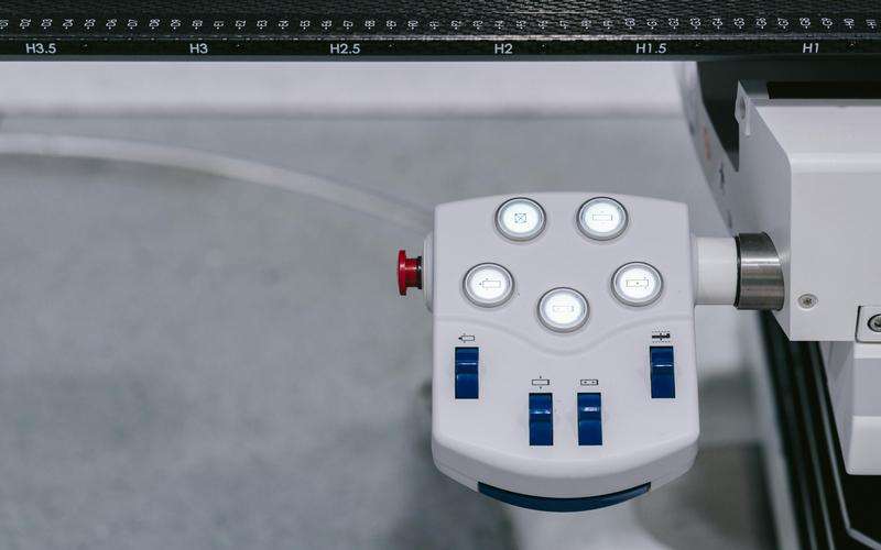 激光掃描如何處理表面污垢對(duì)瑕疵檢測(cè)的影響